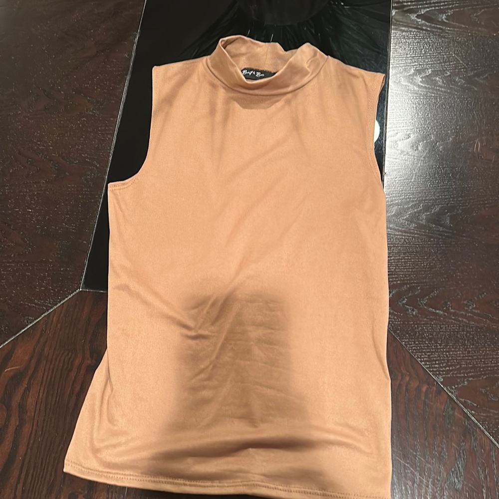 Brown tank top